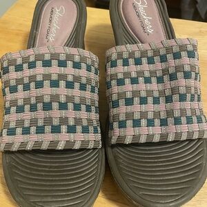 Skechers Women's Multicolor Woven Slide Sandals